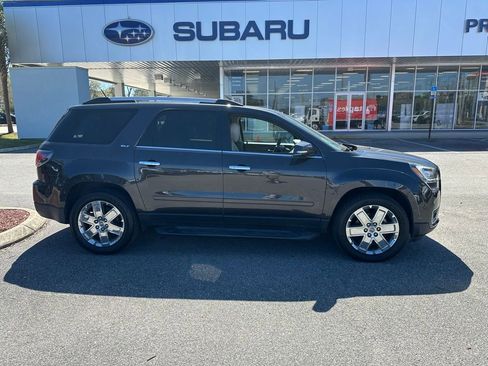 Used 2017 GMC Acadia Limited SLT image 2