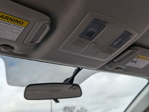 Used 2016 MAZDA MAZDA3 i Sport w/ Preferred Equipment Package image 29