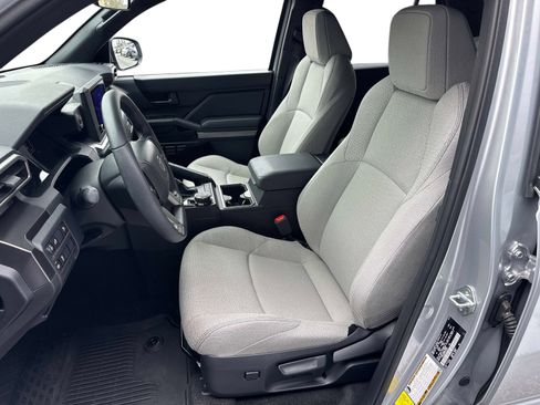 Used 2025 Toyota 4Runner SR5 image 21