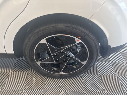 New 2025 Kia Soul EX image 7