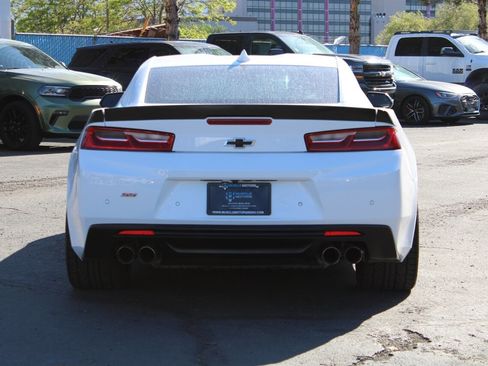 Used 2018 Chevrolet Camaro SS RWD image 11