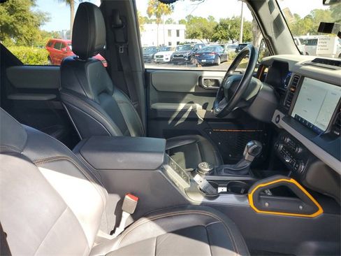 Used 2023 Ford Bronco Badlands image 34