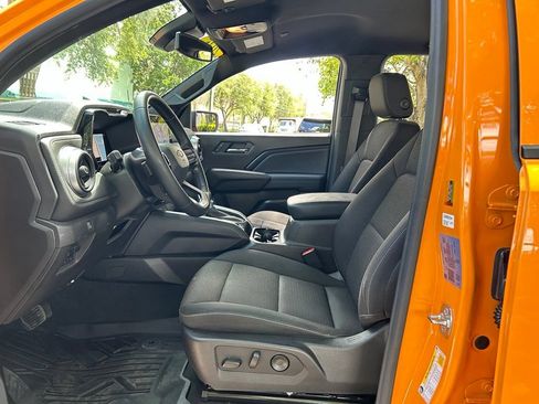 Used 2025 Chevrolet Colorado LT w/ Advanced Trailering Package RWD image 16