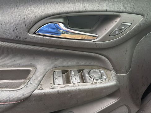 Used 2023 Chevrolet Equinox RS FWD image 15