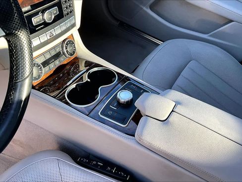 Used 2014 Mercedes-Benz CLS 550 4MATIC image 16