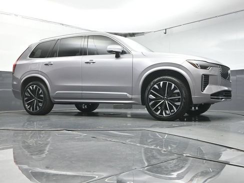 Certified 2026 Volvo XC90 T8 Core w/ Protection Package Premier AWD/4WD image 34