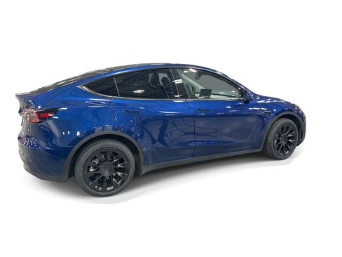 Certified 2023 Tesla Model Y Long Range AWD/4WD image 7