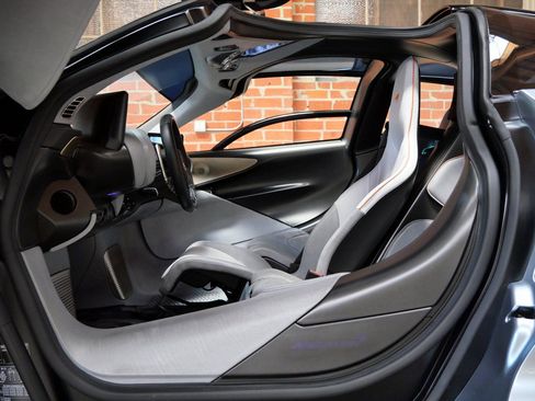 Used 2020 McLaren Speedtail RWD image 47