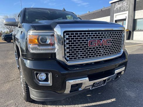 Used 2016 GMC Sierra 2500 Denali w/ Duramax Plus Package image 14