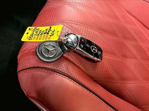Used 2025 Mercedes-Benz Maybach GLS 600 4MATIC image 15