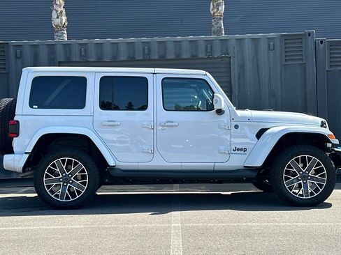 Used 2024 Jeep Wrangler High Altitude AWD/4WD image 9