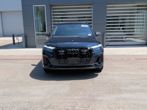 Used 2025 Audi Q7 3.0T Prestige AWD/4WD image 3