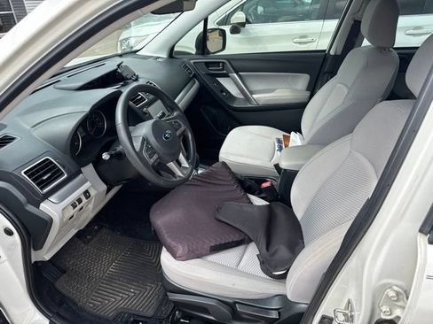 Used 2017 Subaru Forester 2.5i w/ Alloy Wheel Package AWD/4WD image 3