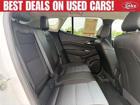 Used 2024 Chevrolet Trax LT w/ Driver Confidence Package FWD image 32