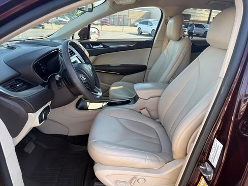Used 2018 Lincoln MKC Premiere FWD image 12