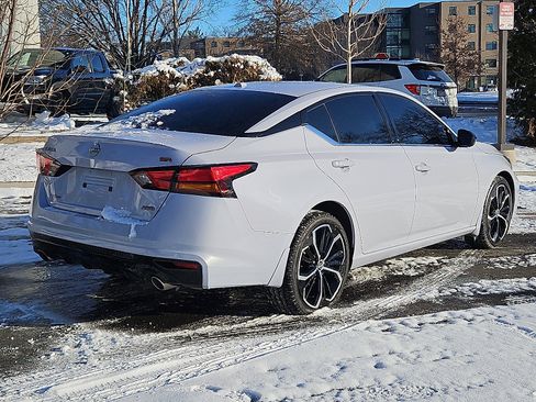 Certified 2024 Nissan Altima 2.5 SR w/ SR Premium Package image 6