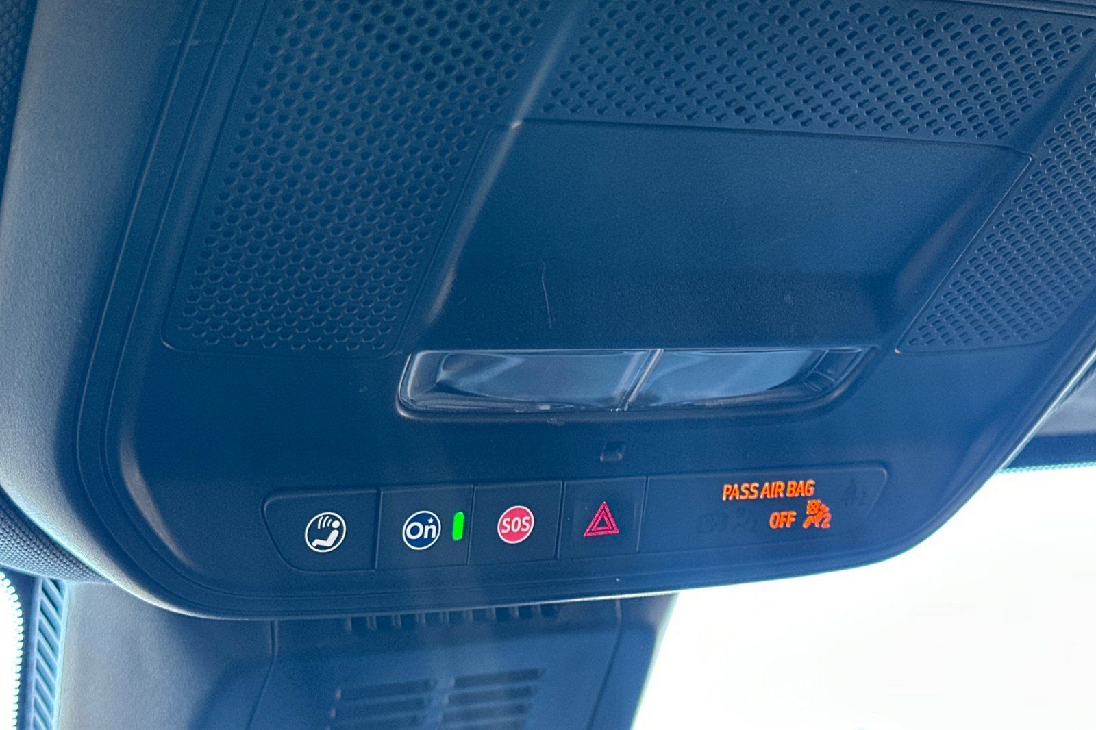 Used 2025 Chevrolet Equinox LT w/ Convenience Package II FWD image 23
