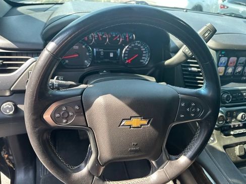 Used 2019 Chevrolet Suburban LT AWD/4WD image 12