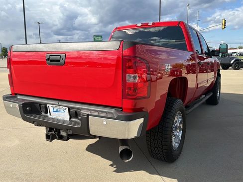 Used 2011 Chevrolet Silverado 2500 LT w/ Interior Plus Package AWD/4WD image 23