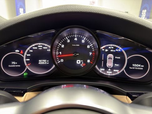 Used 2021 Porsche Cayenne AWD/4WD image 19