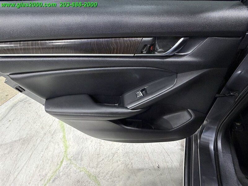 Used 2022 Honda Accord EX-L image 31