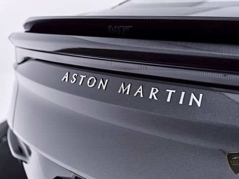 Used 2021 Aston Martin DBS Superleggera RWD image 30