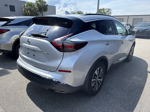 Used 2020 Nissan Murano SV w/ Premium Package FWD image 4
