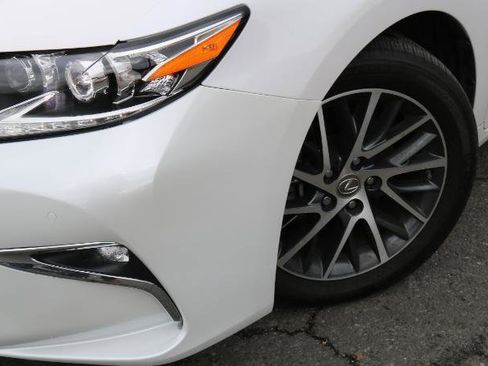 Used 2018 Lexus ES 350 image 4