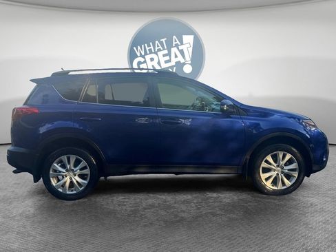 Used 2014 Toyota RAV4 Limited w/ Technology Package AWD/4WD image 2
