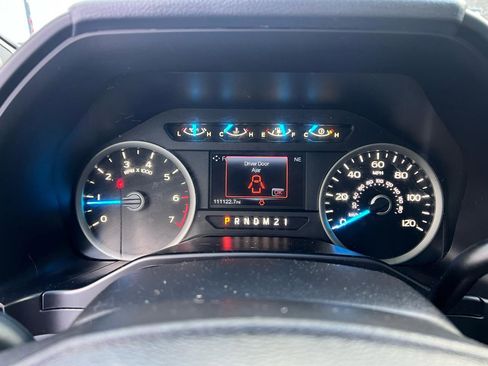 Used 2016 Ford F150 XLT w/ Equipment Group 302A Luxury image 11