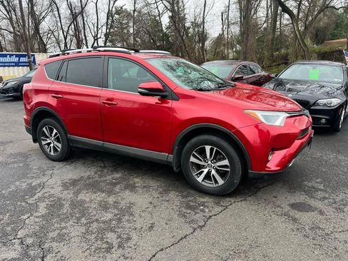 Used 2016 Toyota RAV4 XLE w/ Convenience Package image 12