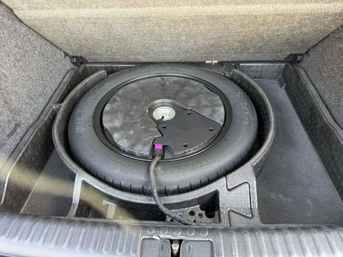 Used 2017 Volkswagen Tiguan SEL image 14