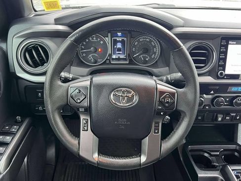 Certified 2023 Toyota Tacoma TRD Off-Road AWD/4WD image 17