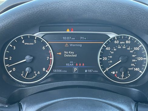 Used 2024 Nissan Altima 2.5 SV image 32