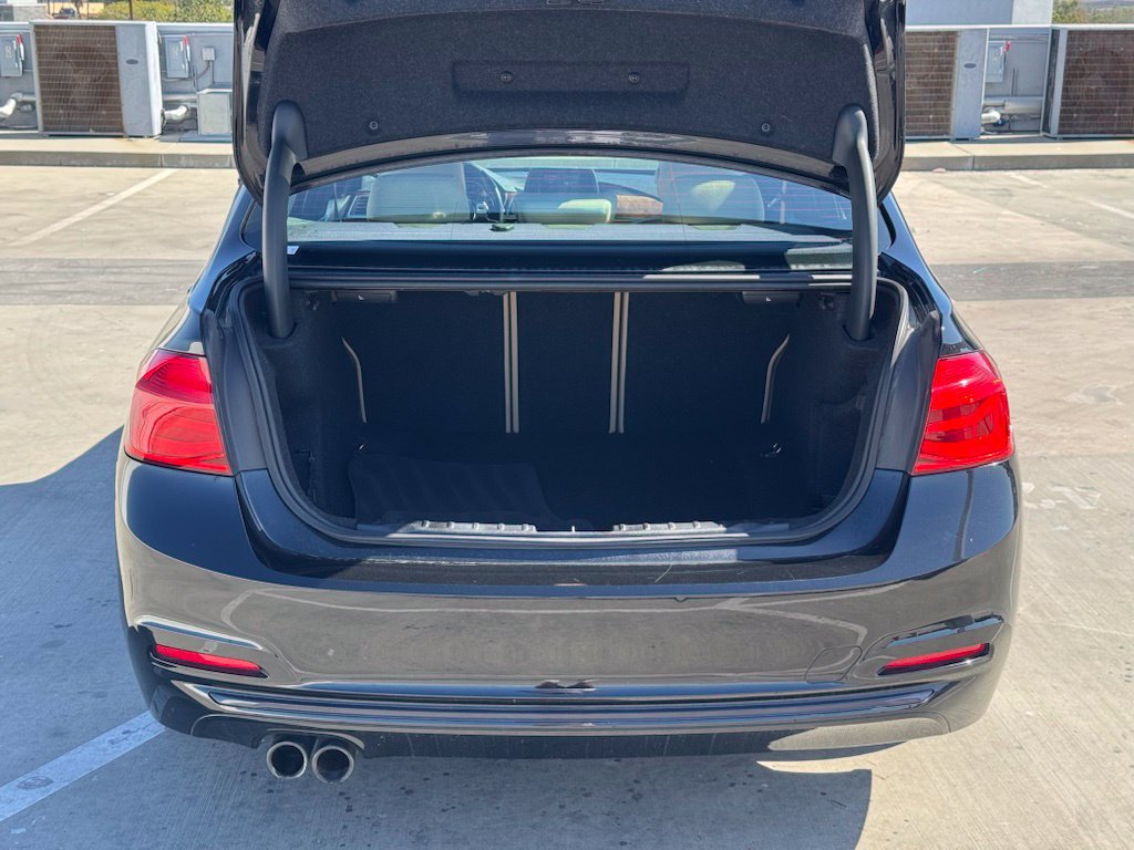 Used 2018 BMW 330i Sedan w/ Convenience Package RWD image 21