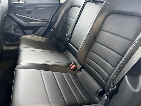Used 2024 Volkswagen Jetta SE FWD image 13