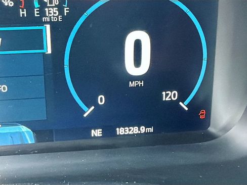 Used 2022 Ford F150 Lariat w/ Equipment Group 502A High image 12