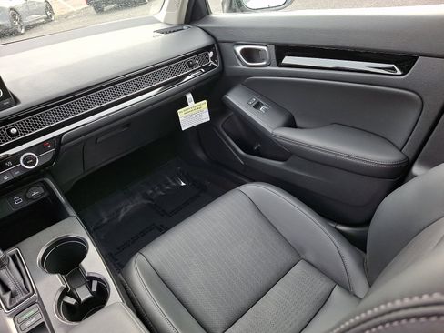 Used 2024 Honda Civic EX-L image 12