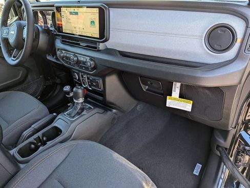 New 2026 Jeep Gladiator Sport AWD/4WD image 35