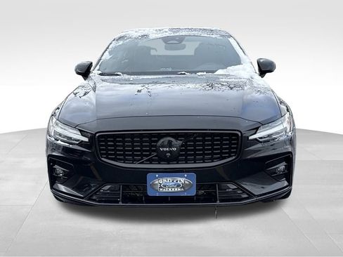 Used 2024 Volvo S60 B5 Plus image 3