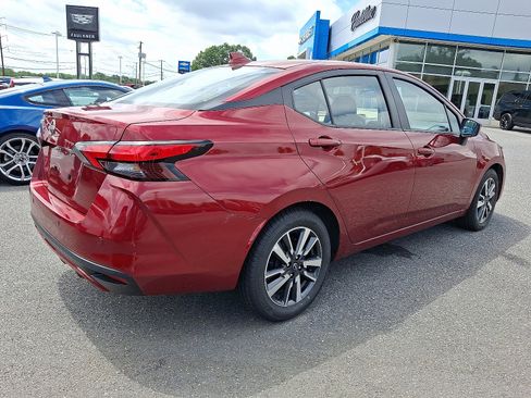 Used 2025 Nissan Versa SV FWD image 6