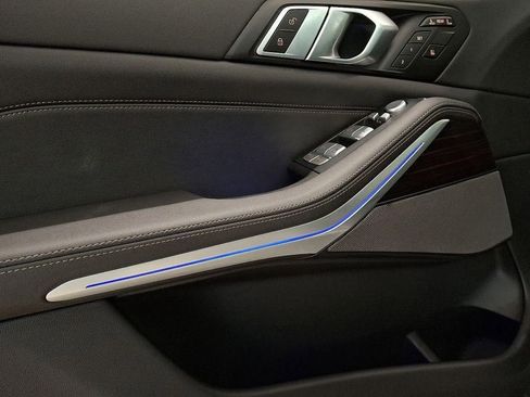 Certified 2025 BMW X7 xDrive40i image 14