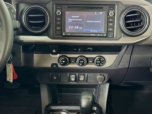 Used 2018 Toyota Tacoma SR5 image 31