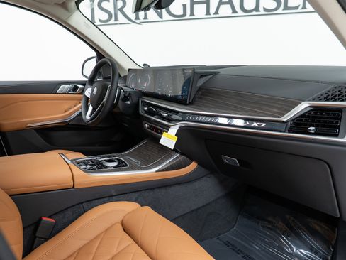 New 2026 BMW X7 xDrive40i w/ Executive Package image 21