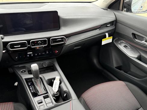 New 2026 Nissan Sentra SR FWD image 14