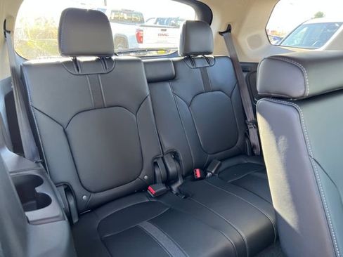 New 2025 Honda Pilot Touring image 12