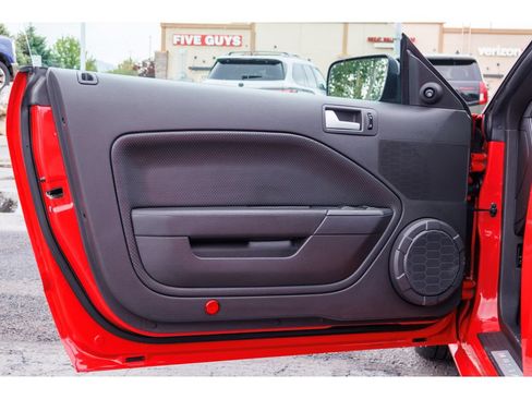 Used 2007 Ford Mustang GT RWD image 17