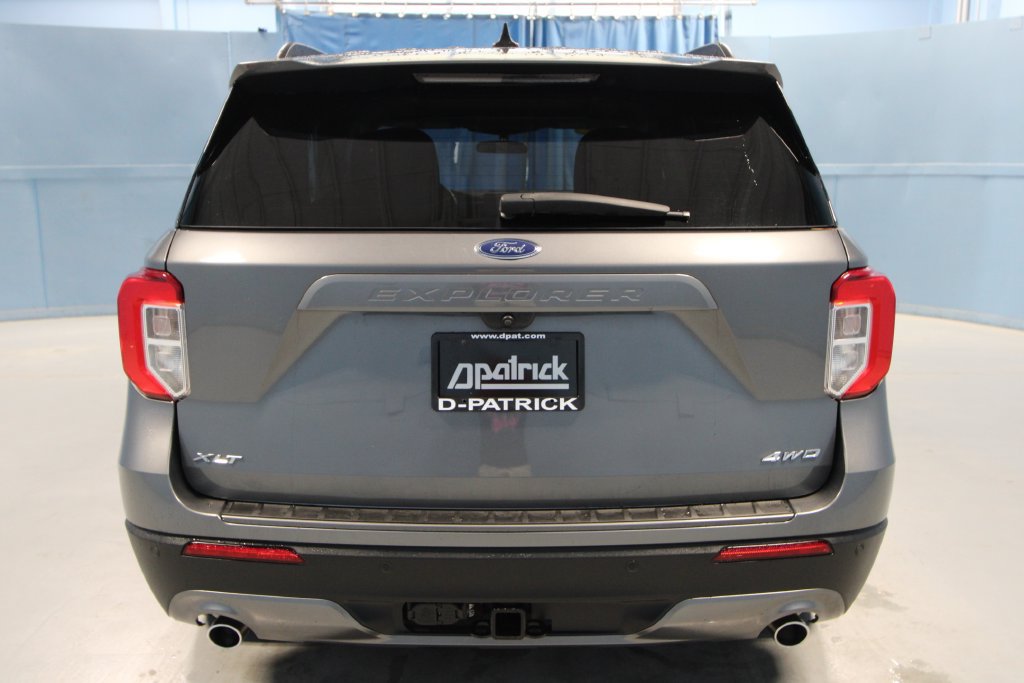 Used 2023 Ford Explorer XLT w/ Equipment Group 202A AWD/4WD image 34