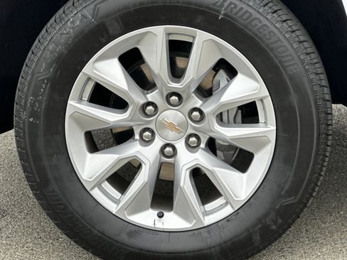 Used 2025 Chevrolet Silverado 1500 Custom image 31