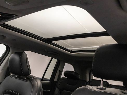 Used 2024 Jeep Grand Cherokee Limited 4xe image 29